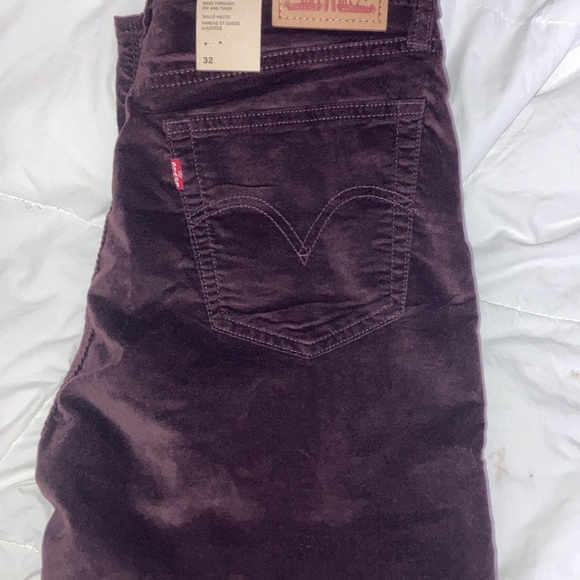 Levi’s Wedgie Skinny Plush Burgundy Corduroy Jeans Size 32 High Rise - Picture 7 of 8